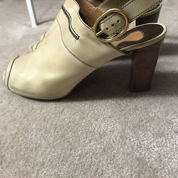 Chloe leather strapped mule with open toe. - Picture 1 of 3